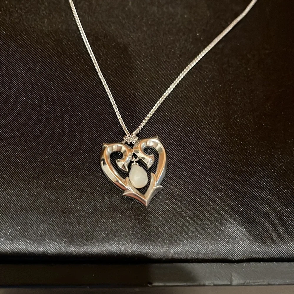 Guess GC .925 Silver Heart Necklace with adjustable Chain - Picture 3 of 8